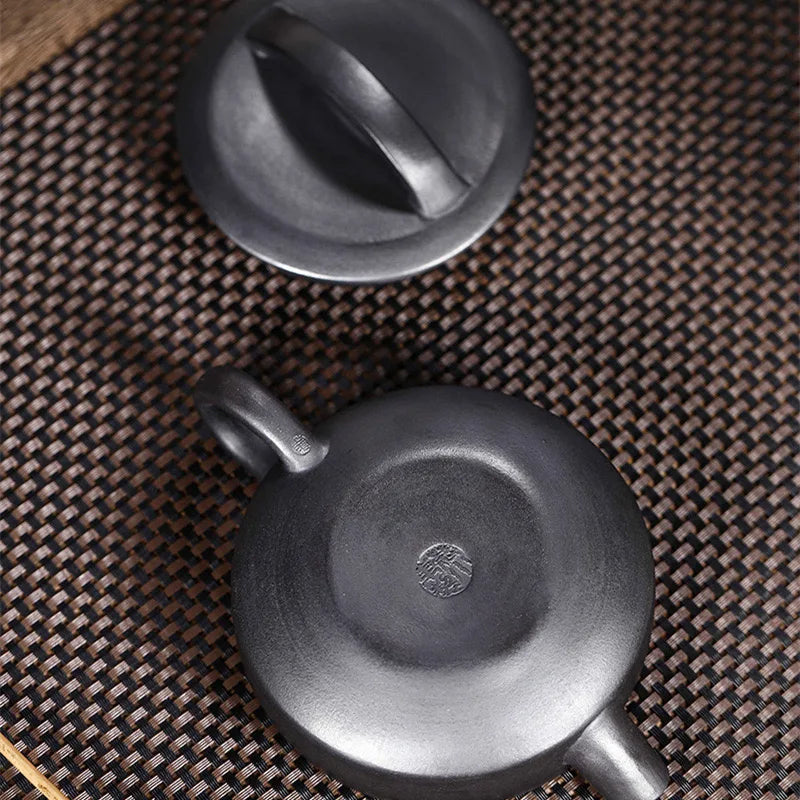 Hot selling kongfu tea set Yixing purpole clay teapot black color hand made hanwa cha hu