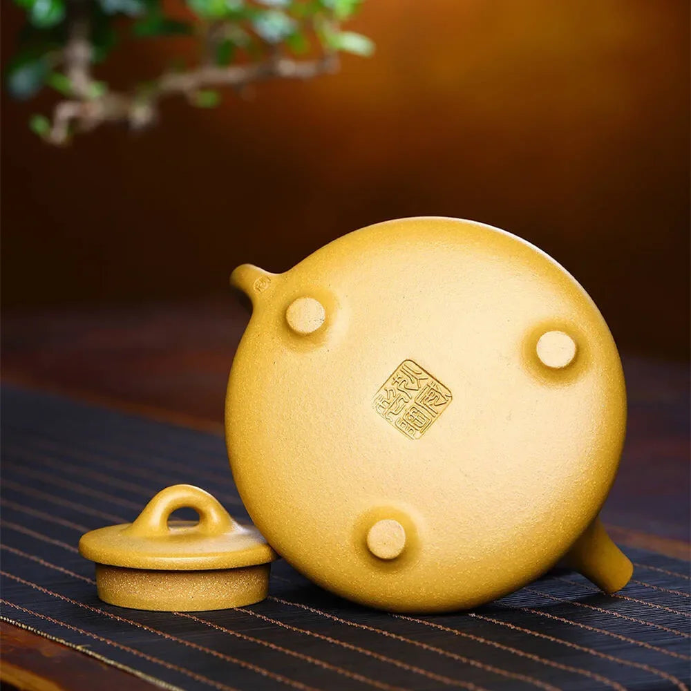 Wholesales Chinese famous Yixing purple clay teapot golden color Ziye shipiao 260 ml