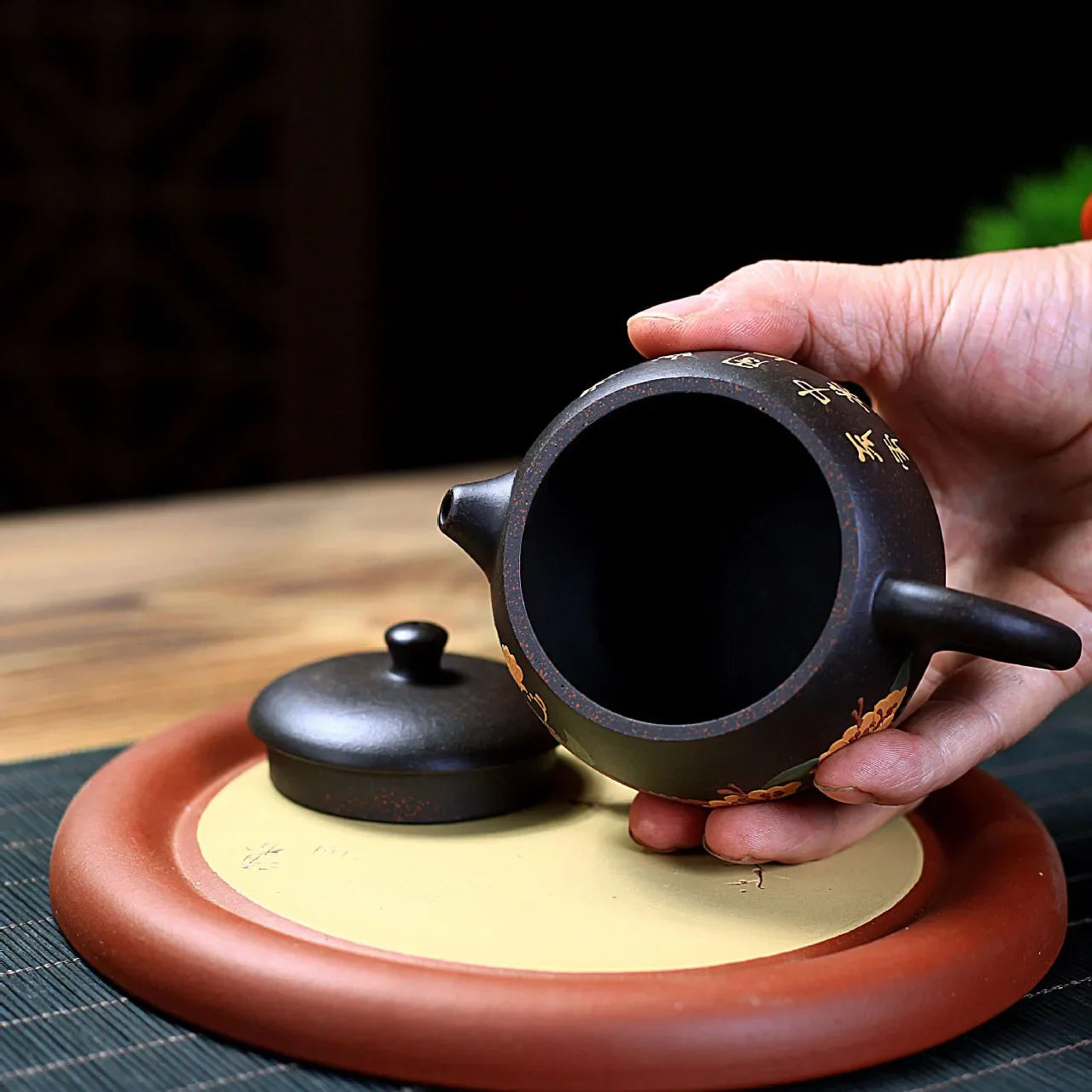 Famous Yixing purple clay teapot 220 ml handmade kongfu tea set Yingchun Zisha hu